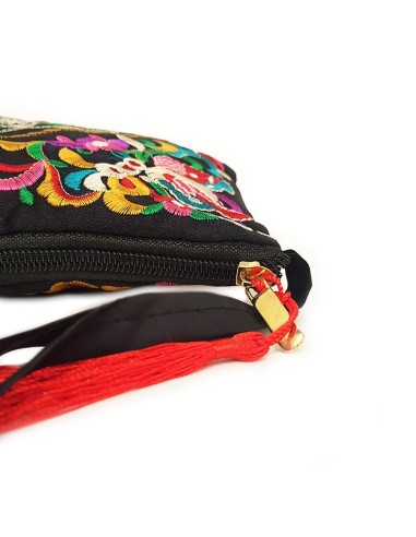 Pochette noire brodée motif visage - rouge
