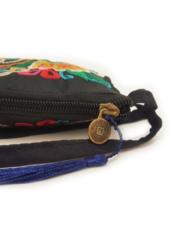 Pochette nera ricamata con fiori - blu