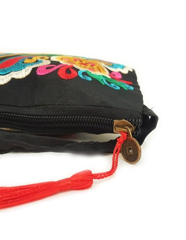 Pochette noire brodée motif fleurs - rouge