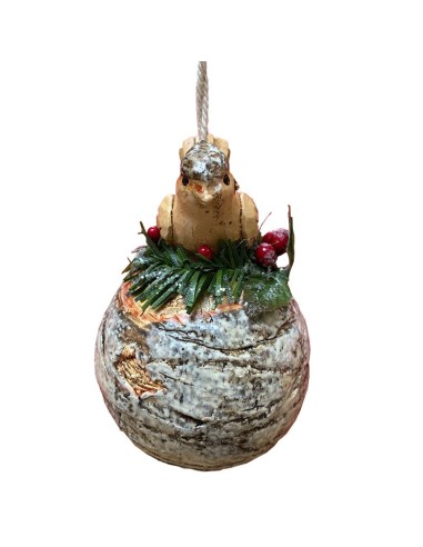 Bola de Navidad con Pájaro y Rama de Pino – Elegancia Natural
