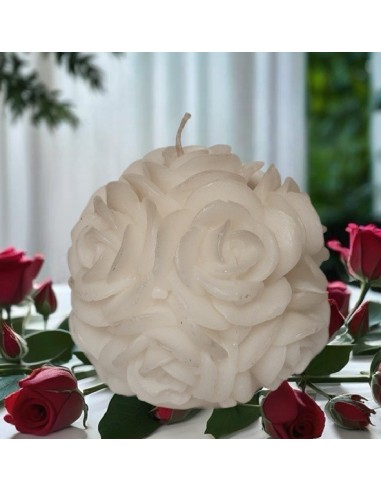 Round Candle with White Roses – Handcrafted 8 cm