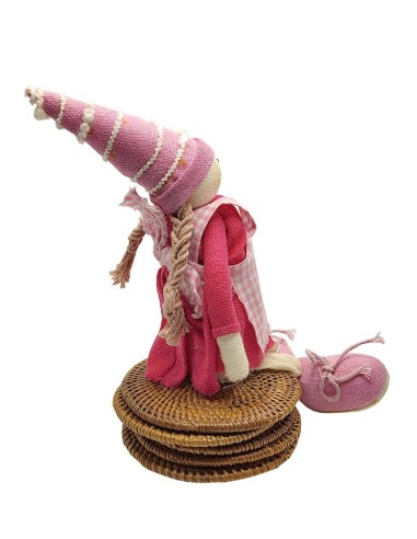Muñeca sentada de tela decorativa - Rosa y roja - 15 cm